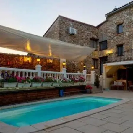 D'hotes La Maison Millesime Soleil * La Caunette