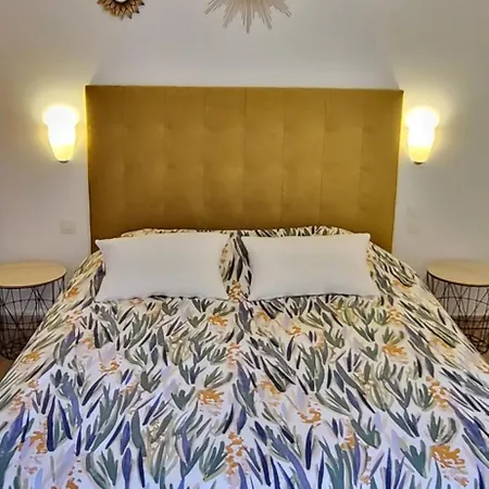 D'hotes La Maison Millesime Soleil